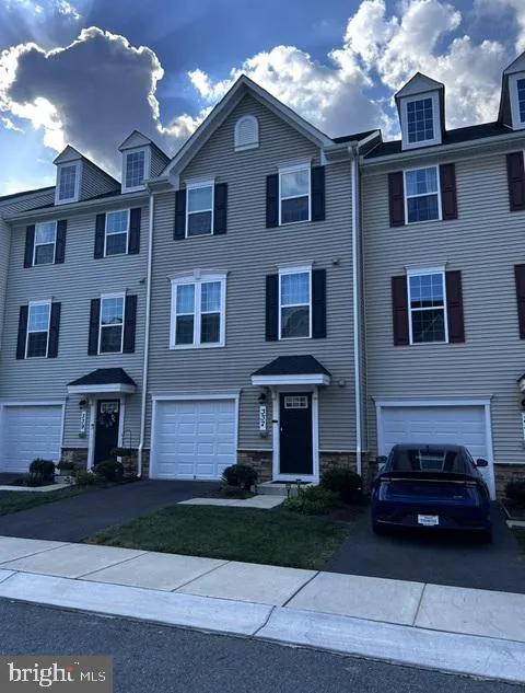 337 PEMBERTON PARK LANE