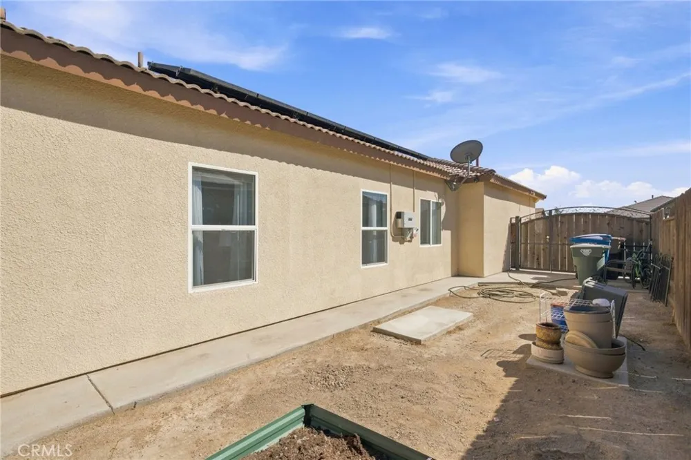 10826 Avenida Frasca Drive Bakersfield, CA 93311