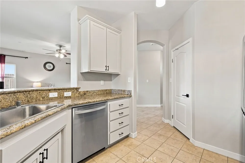 10826 Avenida Frasca Drive Bakersfield, CA 93311
