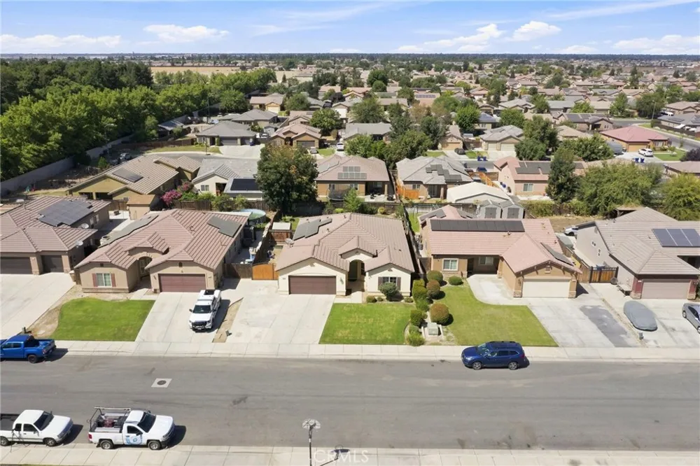 10826 Avenida Frasca Drive Bakersfield, CA 93311
