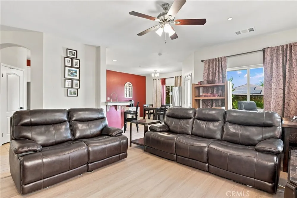 10826 Avenida Frasca Drive Bakersfield, CA 93311