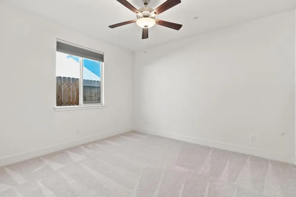 1261 Azalea Drive Hollister, CA 95023