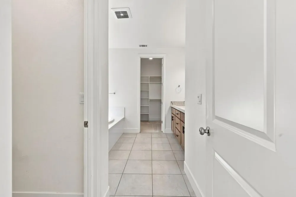 1261 Azalea Drive Hollister, CA 95023