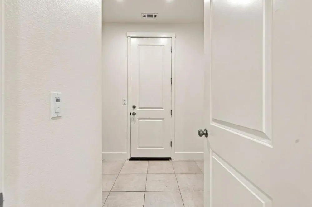 1261 Azalea Drive Hollister, CA 95023