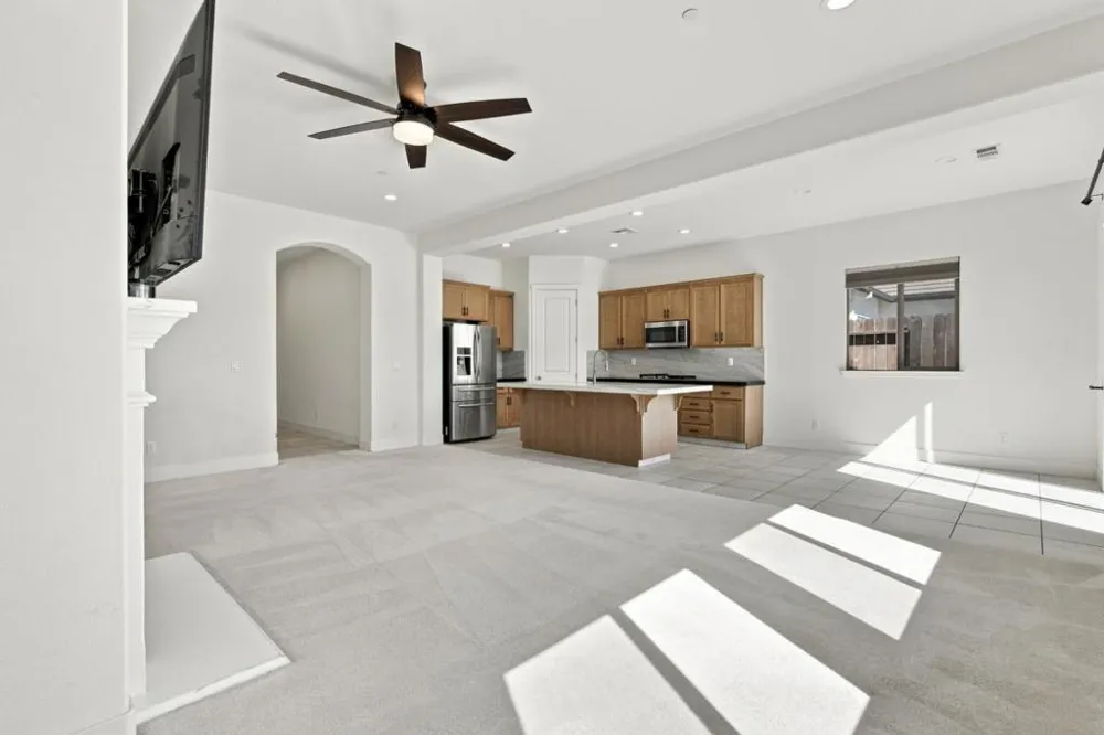 1261 Azalea Drive Hollister, CA 95023
