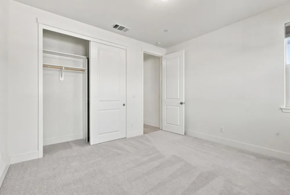 1261 Azalea Drive Hollister, CA 95023