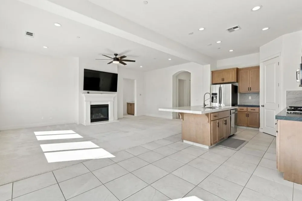 1261 Azalea Drive Hollister, CA 95023
