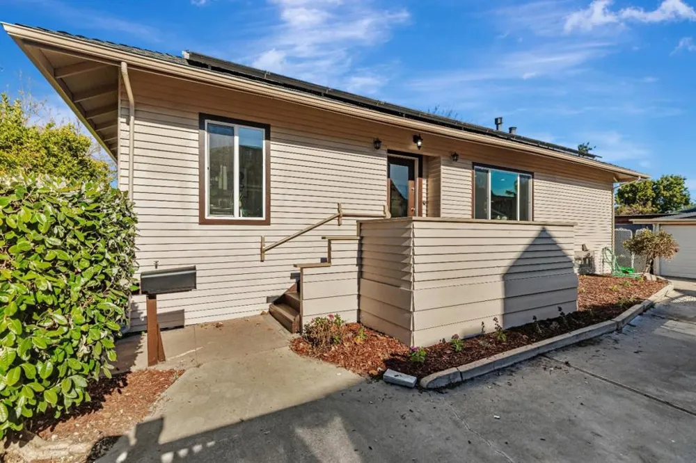 543 Monroe Street Santa Clara, CA 95050