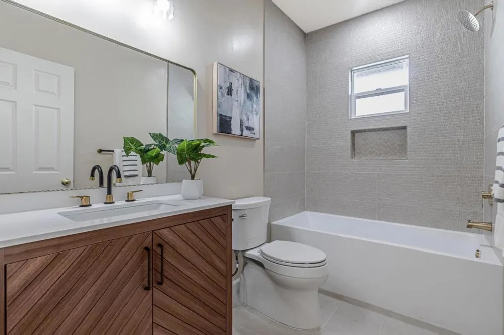 543 Monroe Street Santa Clara, CA 95050