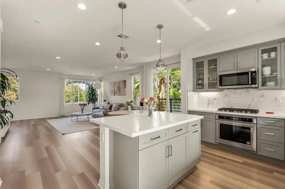 157 Steely Irvine, CA 92614