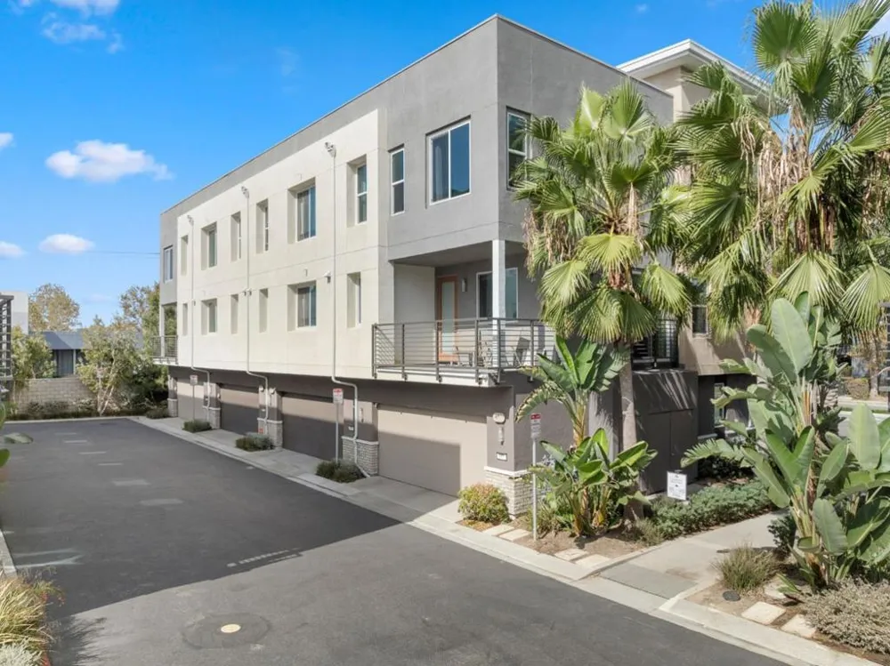 157 Steely Irvine, CA 92614