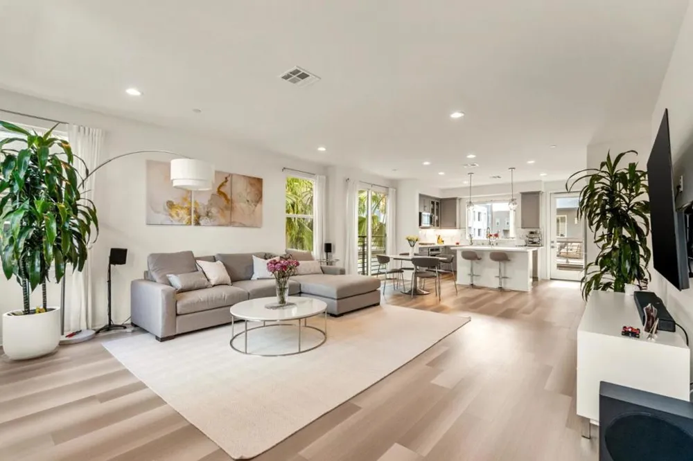 157 Steely Irvine, CA 92614