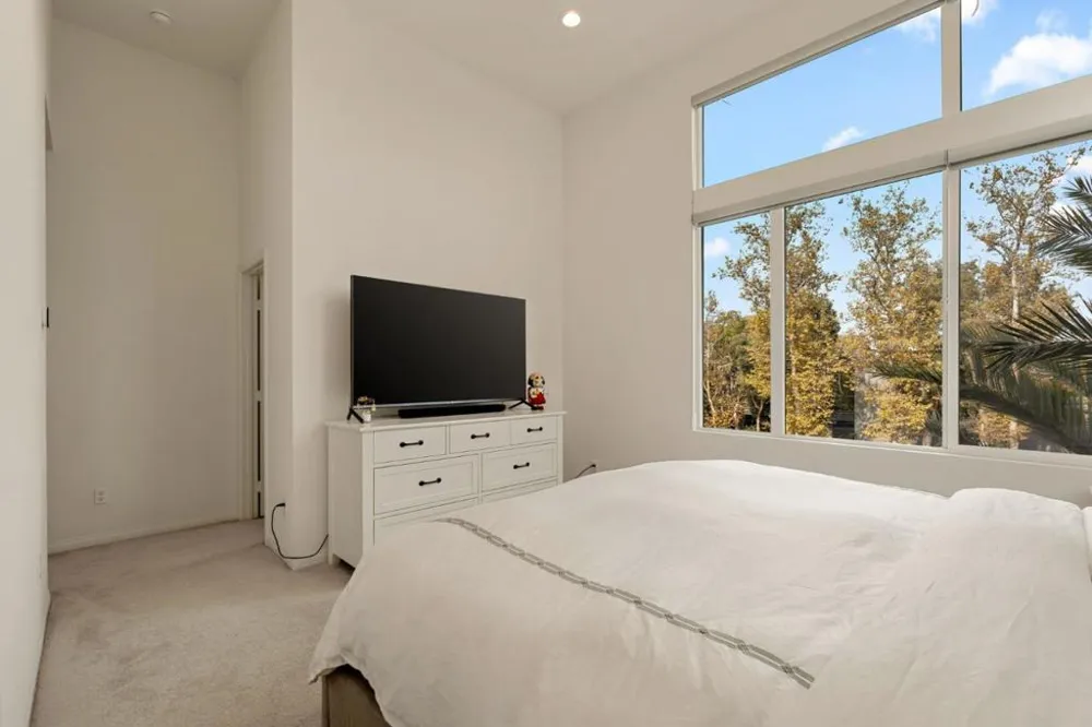 157 Steely Irvine, CA 92614