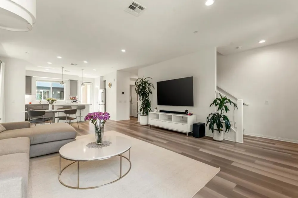 157 Steely Irvine, CA 92614