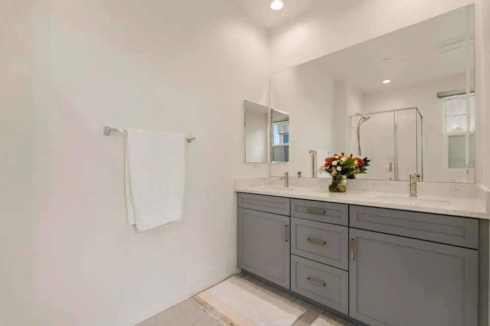 157 Steely Irvine, CA 92614