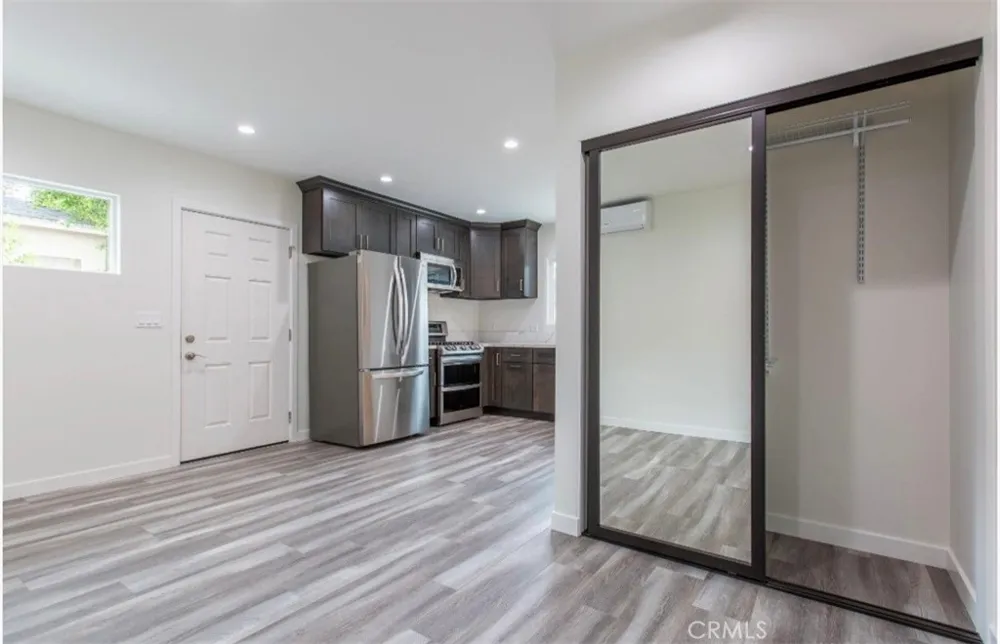 14612 Vose Van Nuys, CA 91405