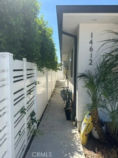 14612 Vose Van Nuys, CA 91405