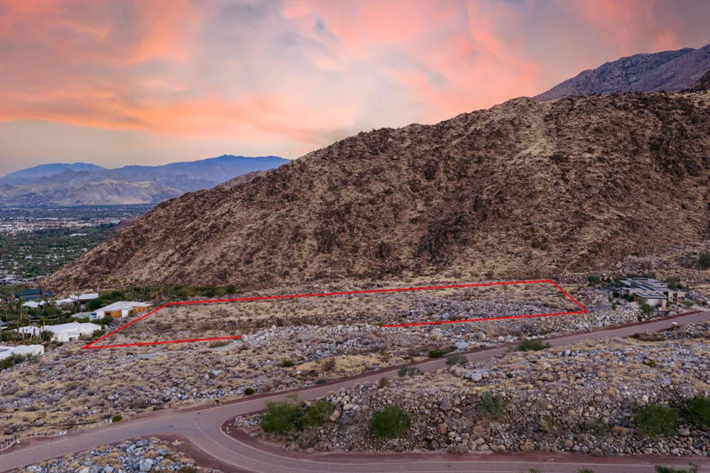W Cielo Dr Palm Springs, CA 92262