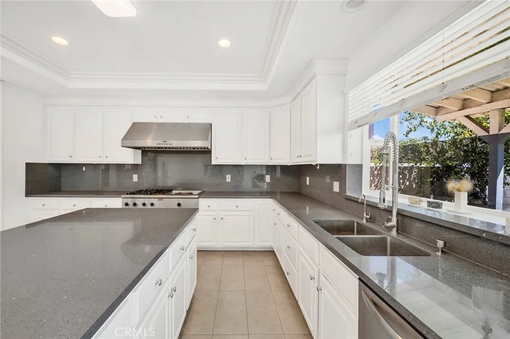 6308 Encinita Temple City, CA 91780