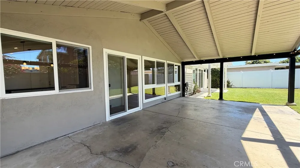 9142 Brabham Huntington Beach, CA 92646