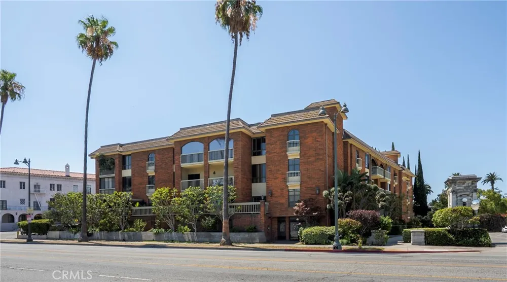 4444 Wilshire #102 Los Angeles, CA 90010