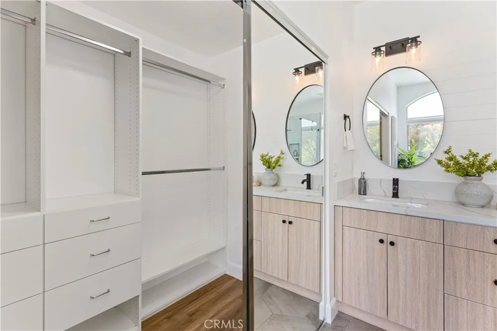 2688 Bentley Orange, CA 92867