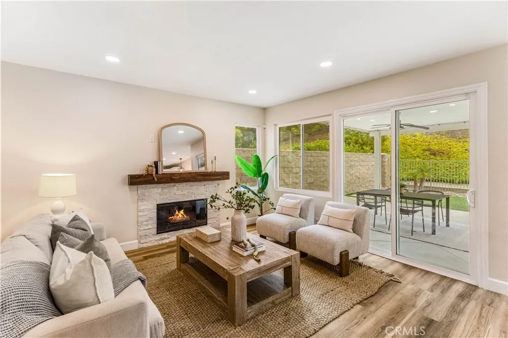 2688 Bentley Orange, CA 92867