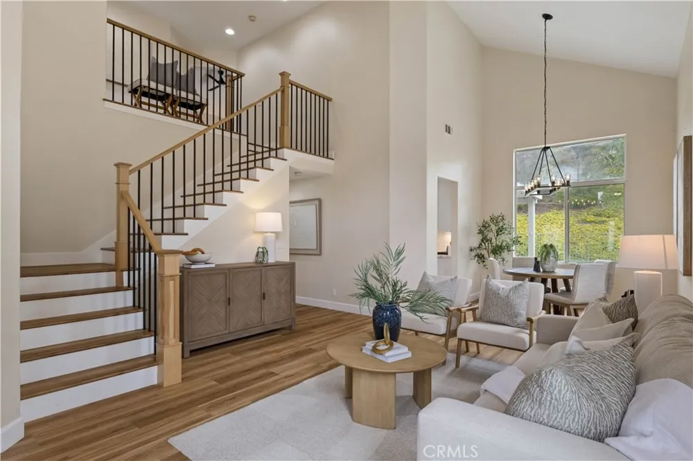 2688 Bentley Orange, CA 92867