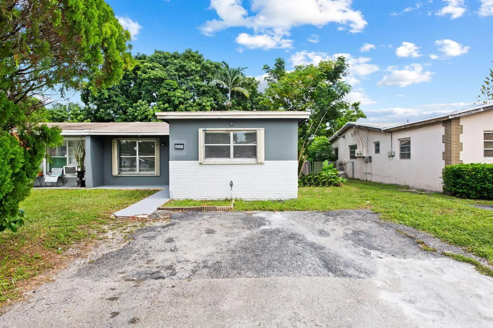 6531 SW 19TH STREET North Lauderdale, FL 33068