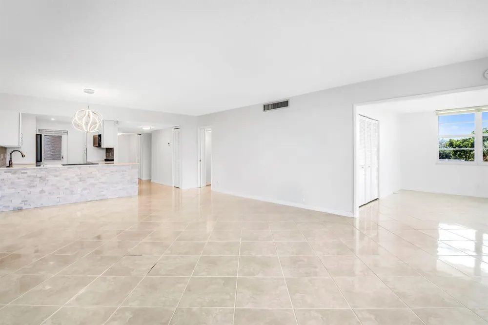 2651 S PALM AIRE DRIVE #410 Pompano Beach, FL 33069