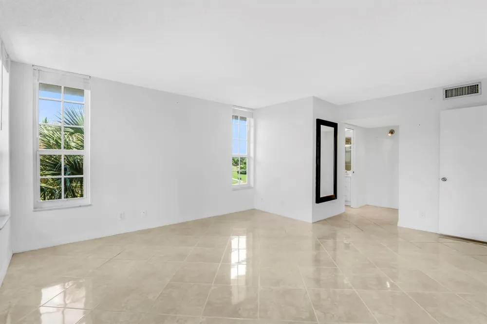 2651 S PALM AIRE DRIVE #410 Pompano Beach, FL 33069