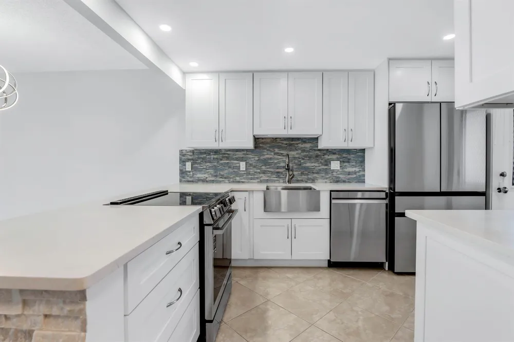 2651 S PALM AIRE DRIVE #410 Pompano Beach, FL 33069