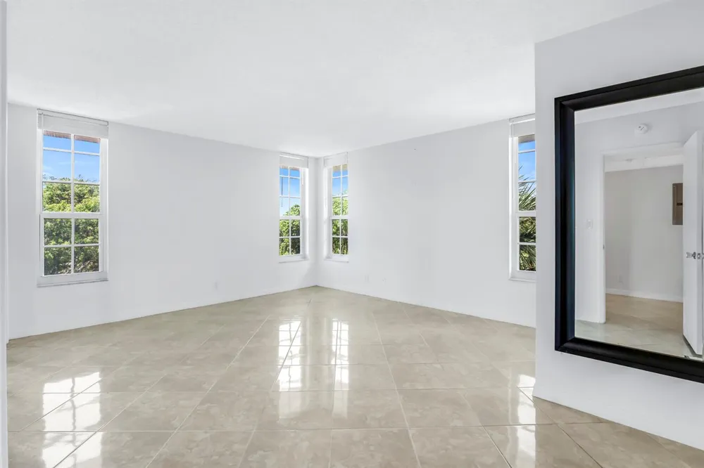 2651 S PALM AIRE DRIVE #410 Pompano Beach, FL 33069