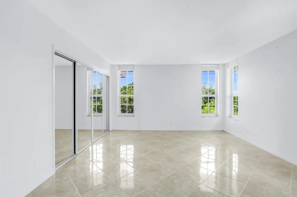 2651 S PALM AIRE DRIVE #410 Pompano Beach, FL 33069