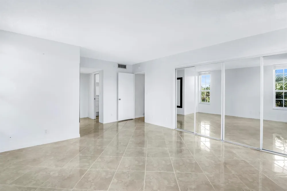 2651 S PALM AIRE DRIVE #410 Pompano Beach, FL 33069