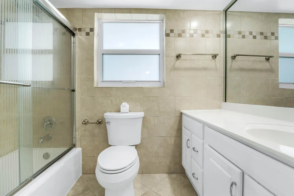 2651 S PALM AIRE DRIVE #410 Pompano Beach, FL 33069