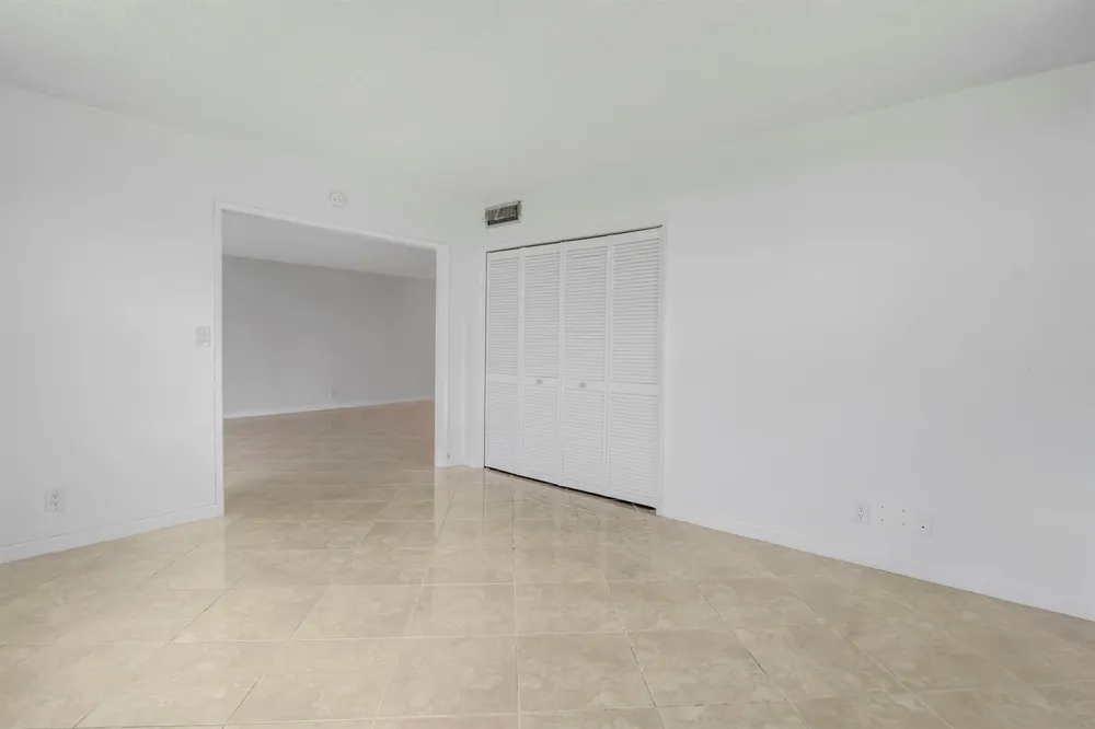 2651 S PALM AIRE DRIVE #410 Pompano Beach, FL 33069