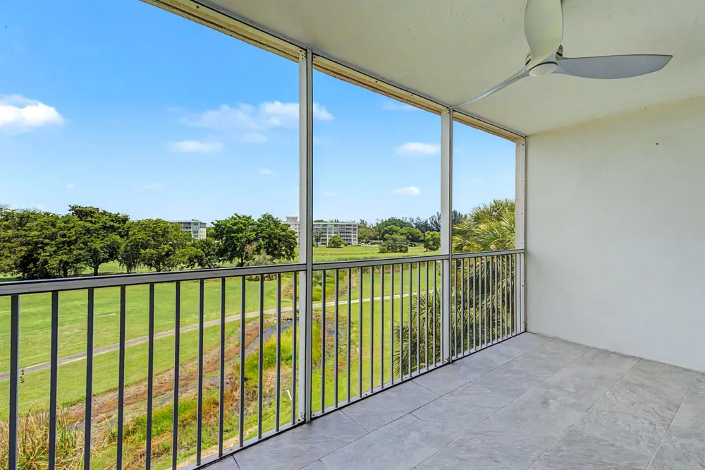 2651 S PALM AIRE DRIVE #410 Pompano Beach, FL 33069