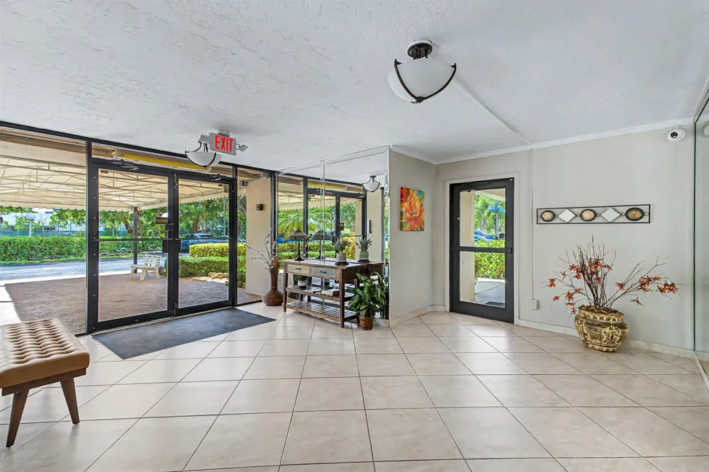 2651 S PALM AIRE DRIVE #410 Pompano Beach, FL 33069
