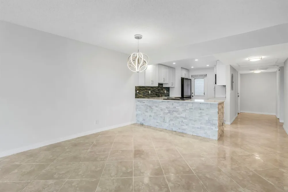 2651 S PALM AIRE DRIVE #410 Pompano Beach, FL 33069