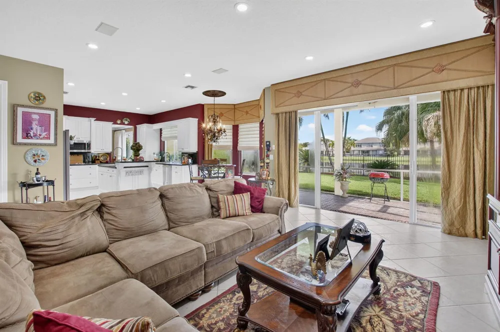 19548 Estuary Drive Boca Raton, FL 33498