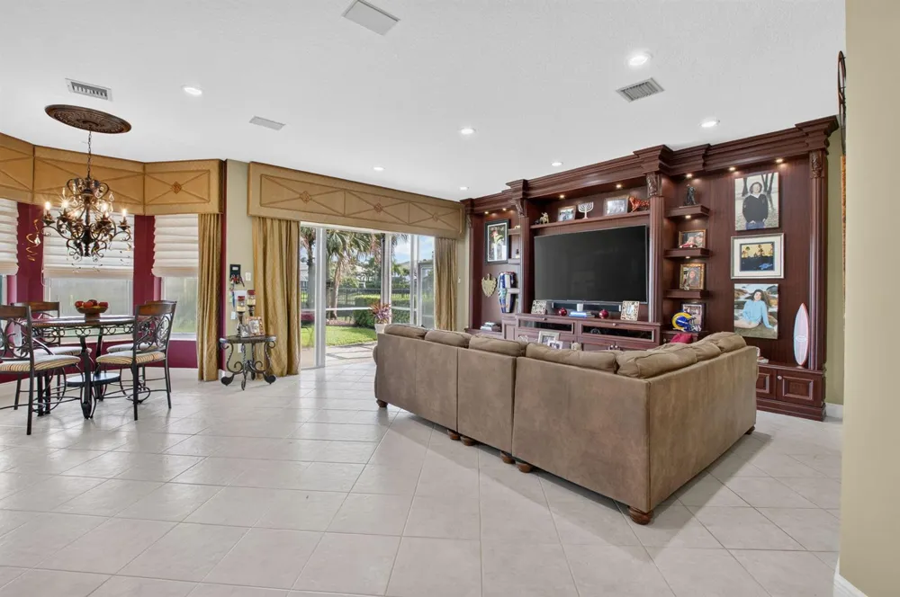 19548 Estuary Drive Boca Raton, FL 33498