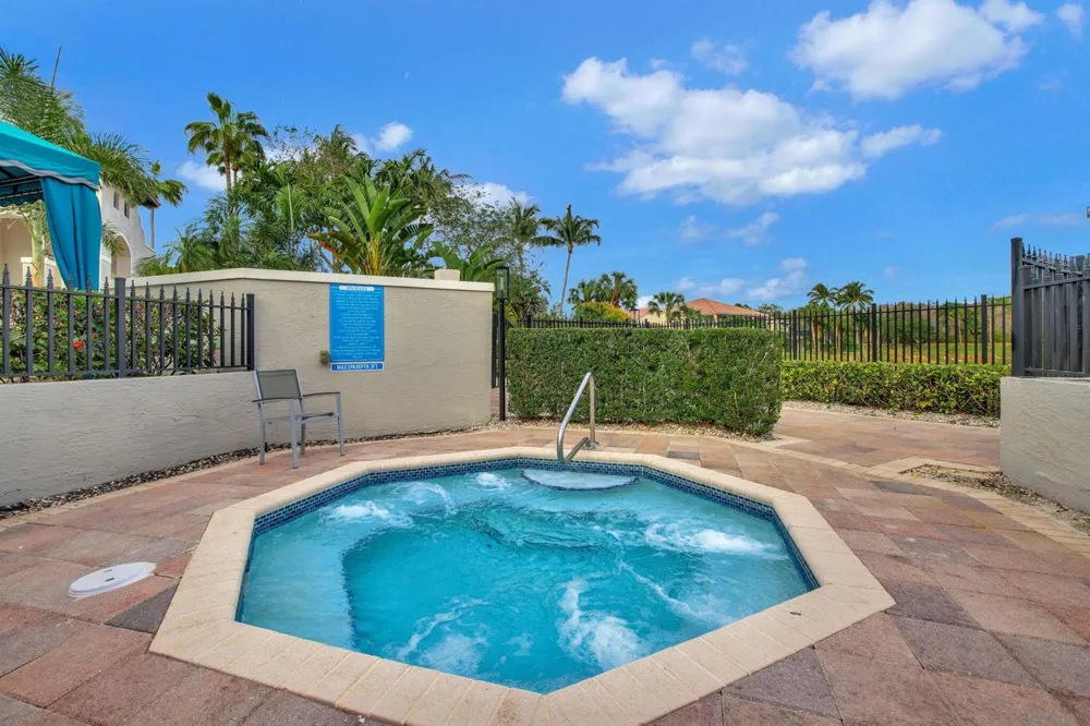 19548 Estuary Drive Boca Raton, FL 33498