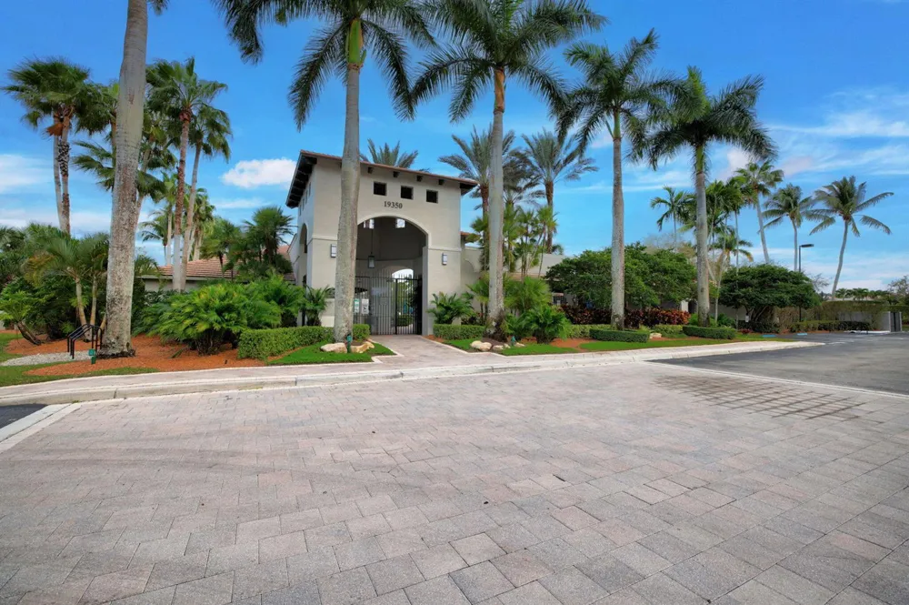 19548 Estuary Drive Boca Raton, FL 33498