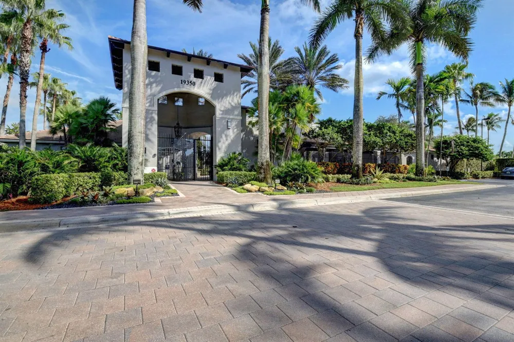 19548 Estuary Drive Boca Raton, FL 33498