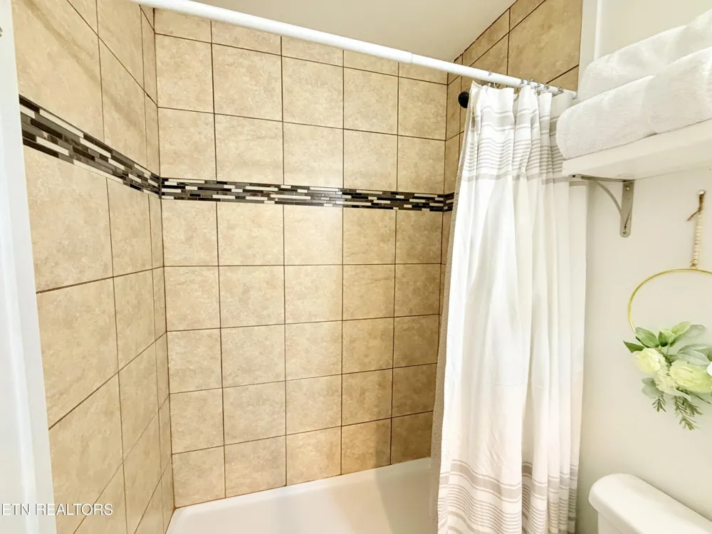 305 Jackson St Sevierville, TN 37862