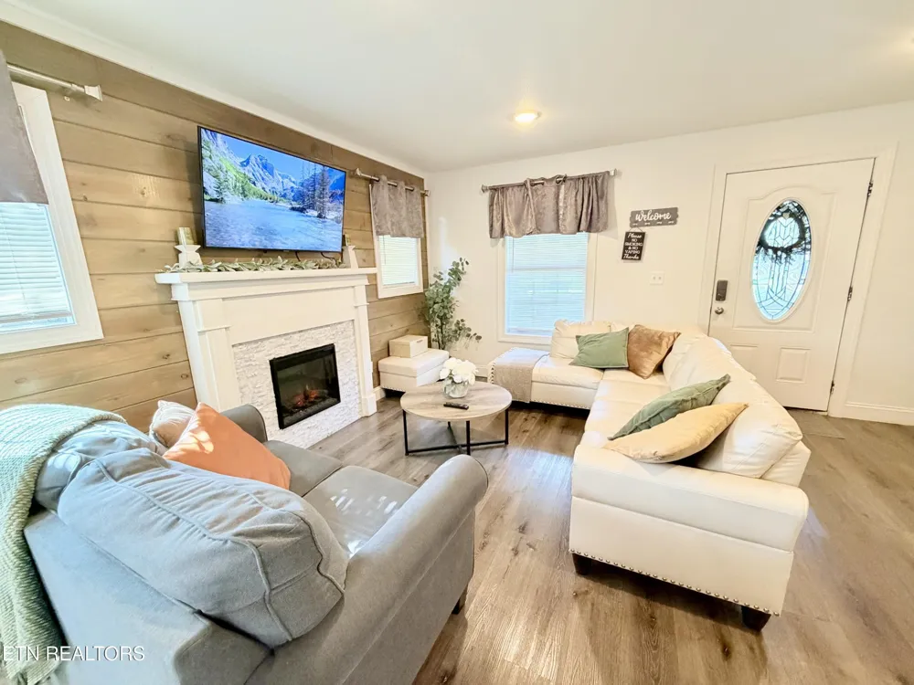 305 Jackson St Sevierville, TN 37862