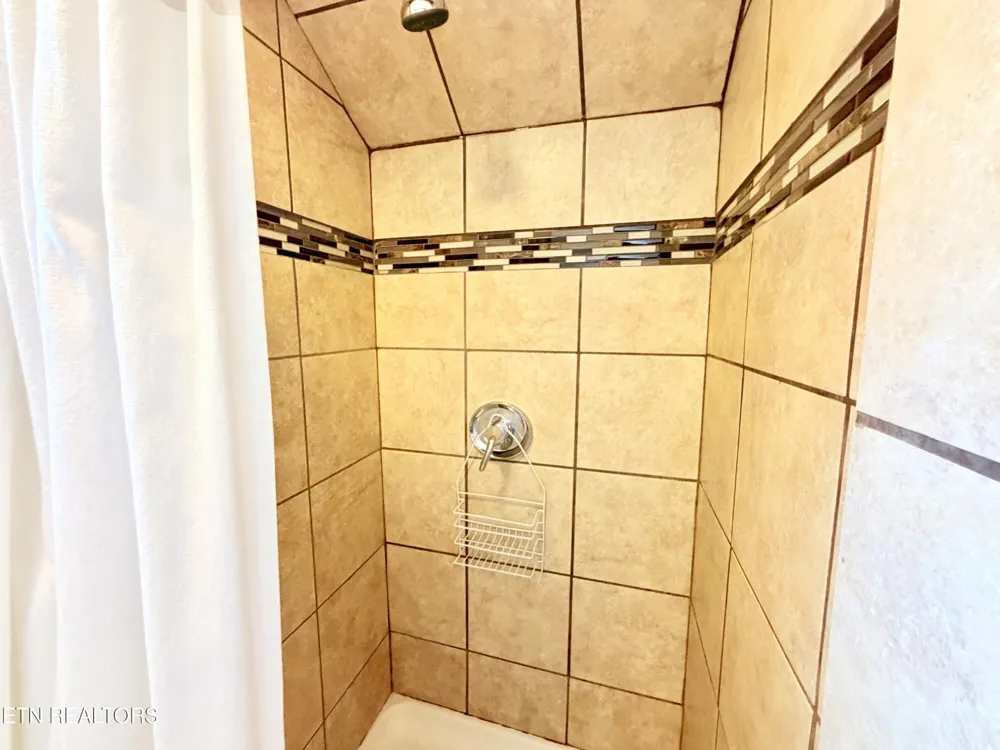 305 Jackson St Sevierville, TN 37862