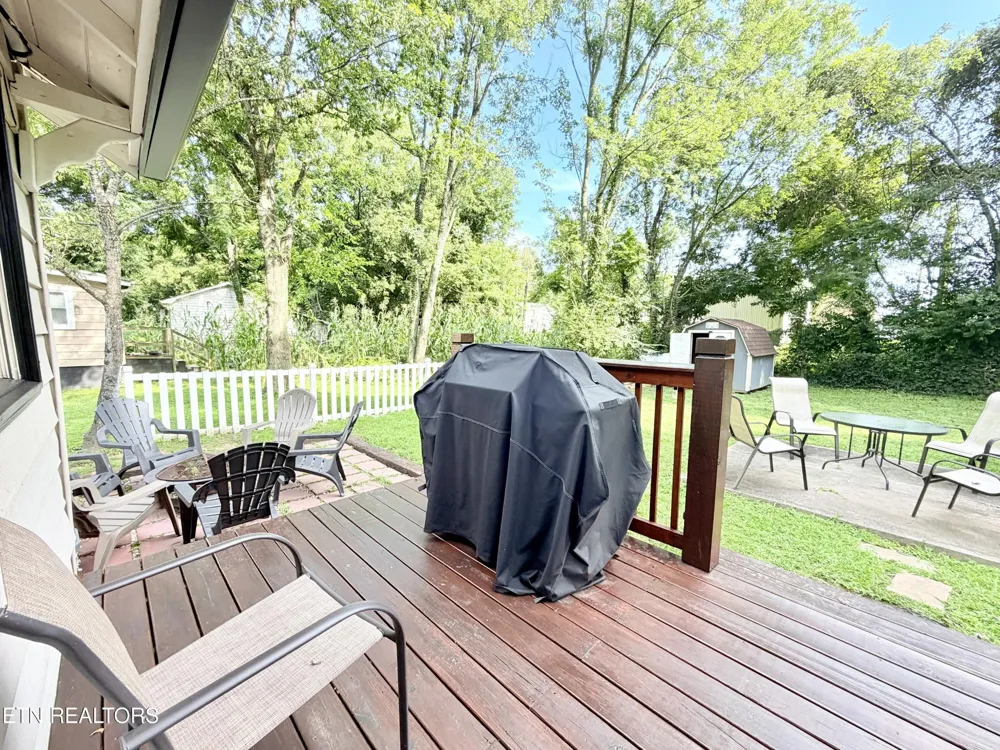 305 Jackson St Sevierville, TN 37862