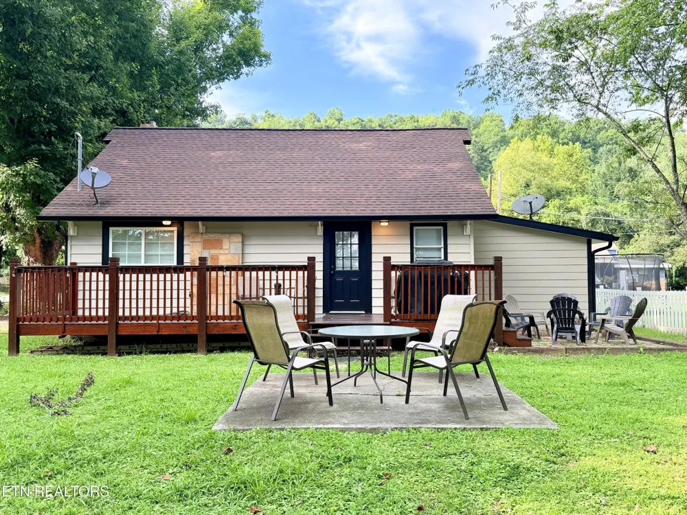 305 Jackson St Sevierville, TN 37862